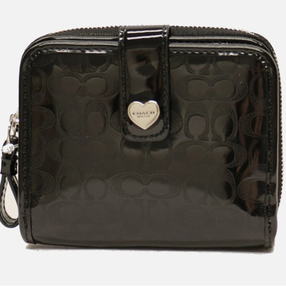 PERFORATED EMBOSSED LIQUID GLOSS 
COACH F51678
SILVER/BLACK